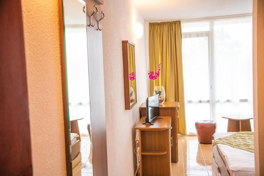 Hotel Mures ซาตูร์น ภายนอก รูปภาพ