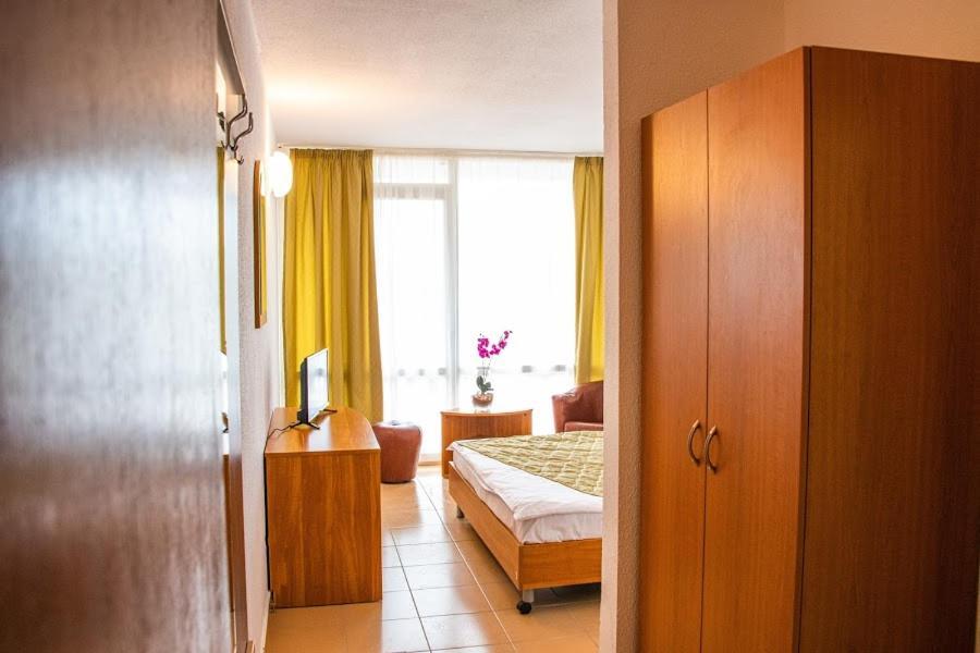 Hotel Mures ซาตูร์น ภายนอก รูปภาพ